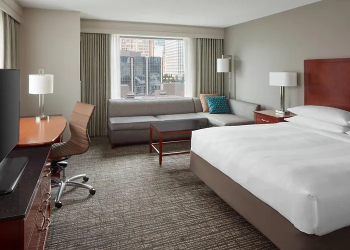 Corner King Room